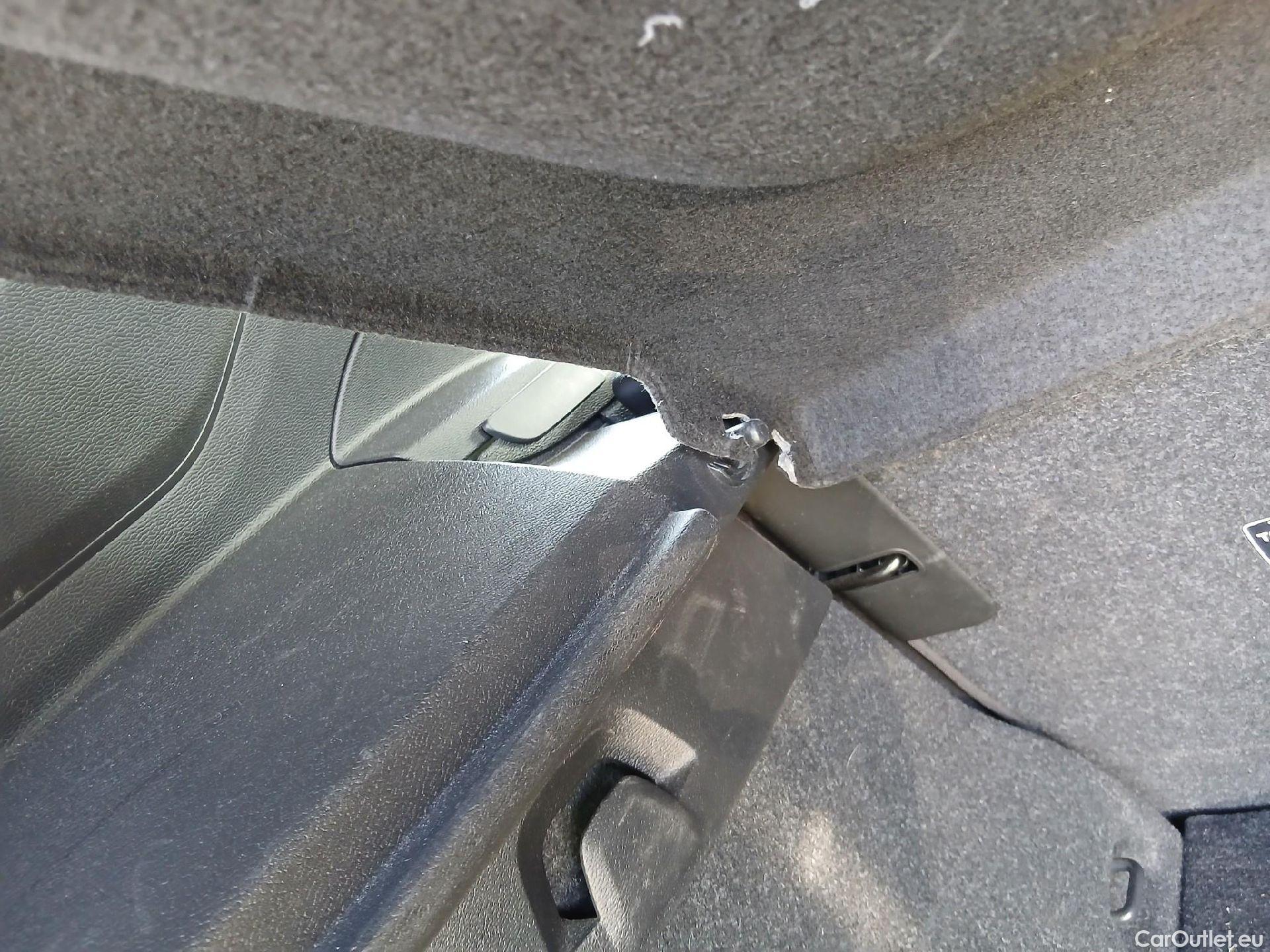  Volvo  XC 40 VOLVO XC40 / 2017 / 5P / todoterreno 1.5 T4 Twin Recharge Inscription Ex Auto #35