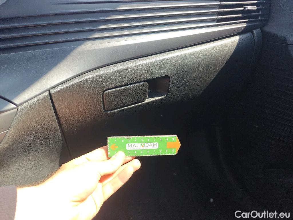  Hyundai  Bayon HYUNDAI  / 2021 / 5P / todoterreno 1.2 MPI Maxx #21