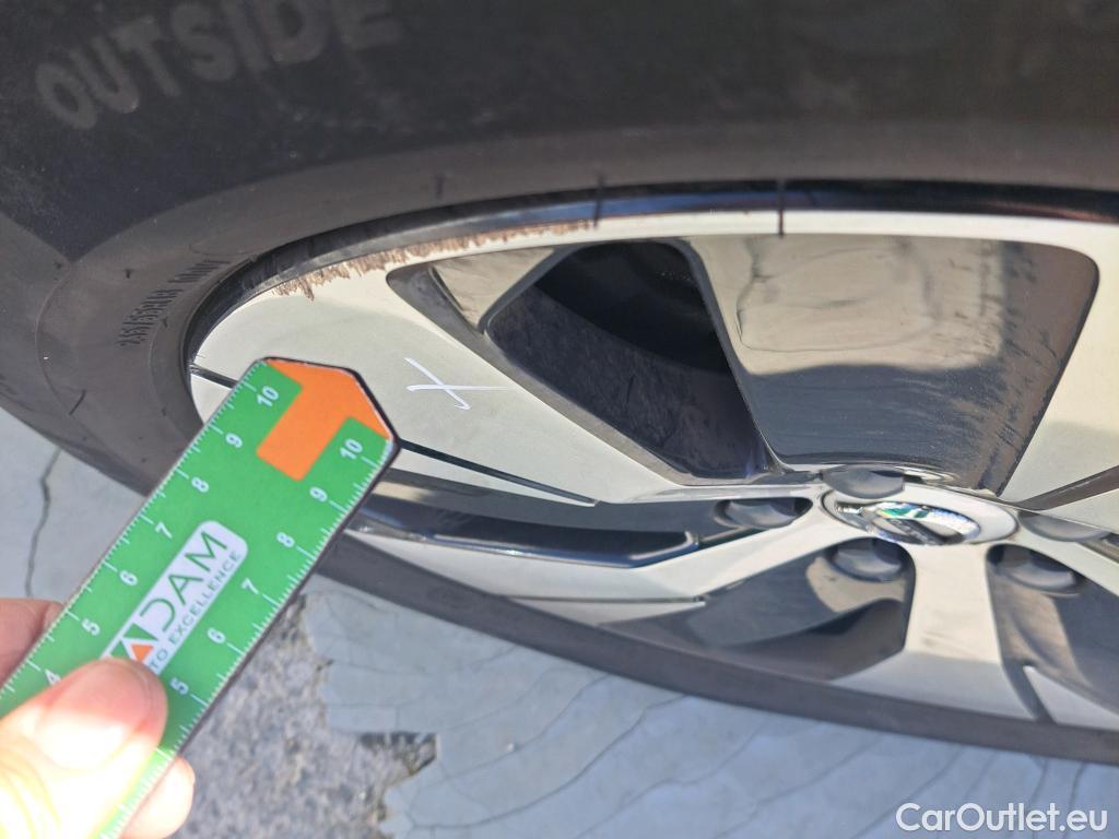  Volvo  XC 40 VOLVO XC40 / 2021 / 5P / todoterreno 1.5 T4 Recharge PHEV Core Auto #14