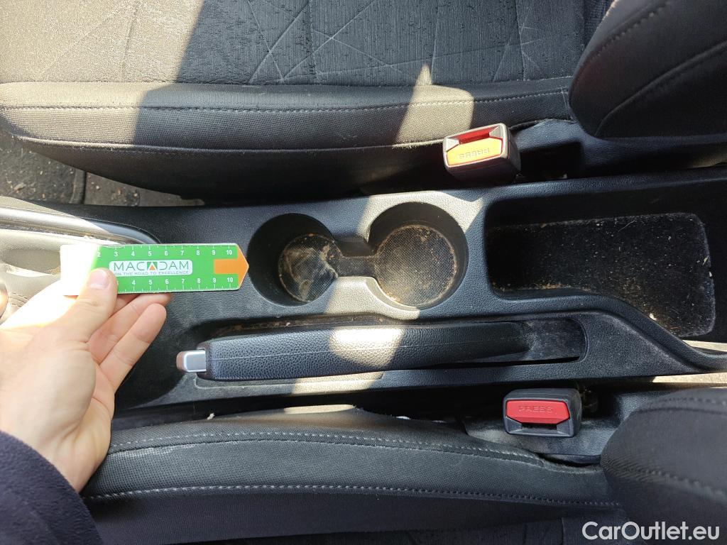  Hyundai  Bayon HYUNDAI  / 2021 / 5P / todoterreno 1.2 MPI Maxx #48