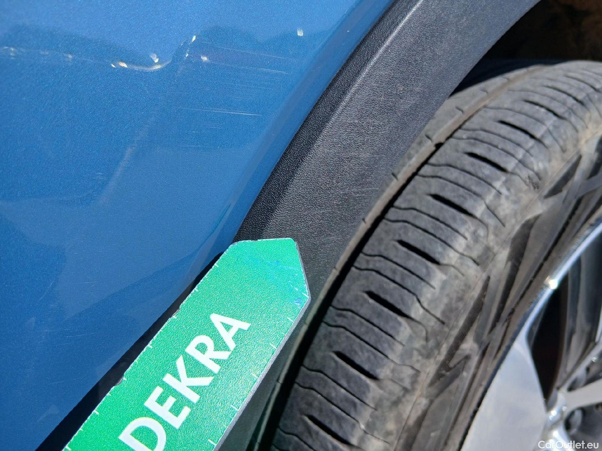  Volvo  XC 40 VOLVO XC40 / 2021 / 5P / todoterreno 2.0 B3 G Core Auto #24