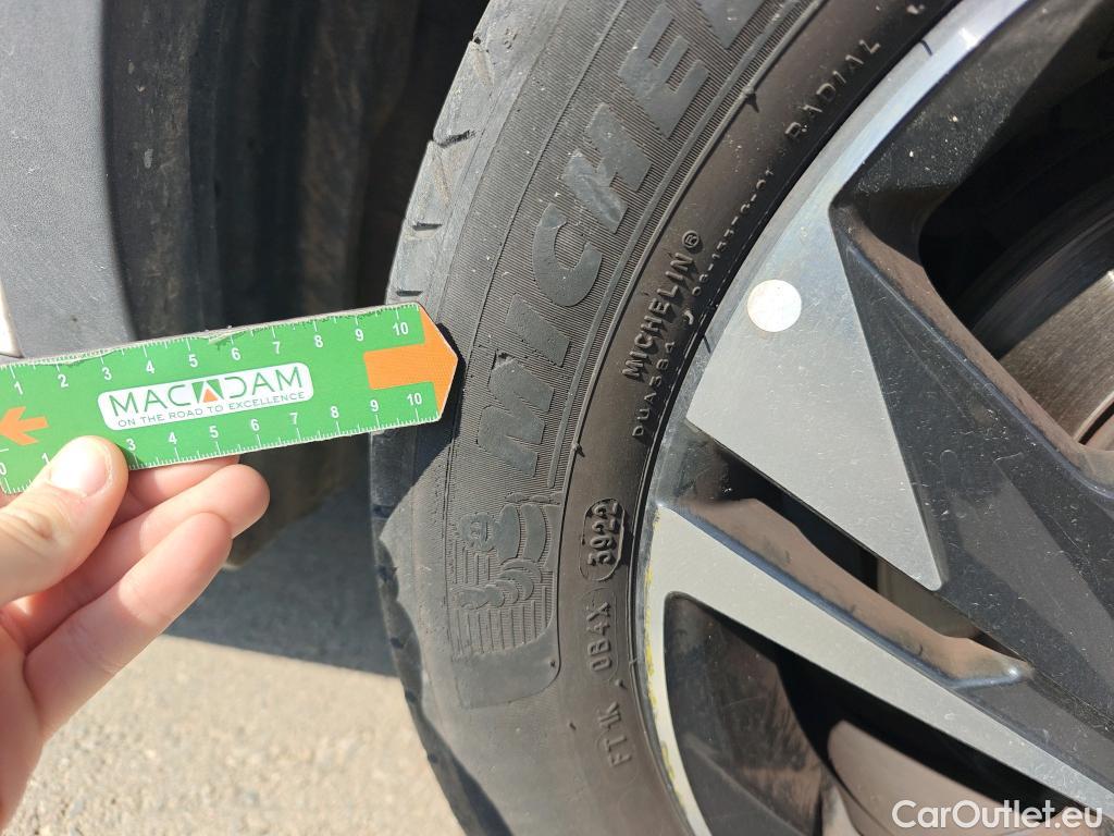  Hyundai  Bayon HYUNDAI  / 2021 / 5P / todoterreno 1.2 MPI Maxx #42