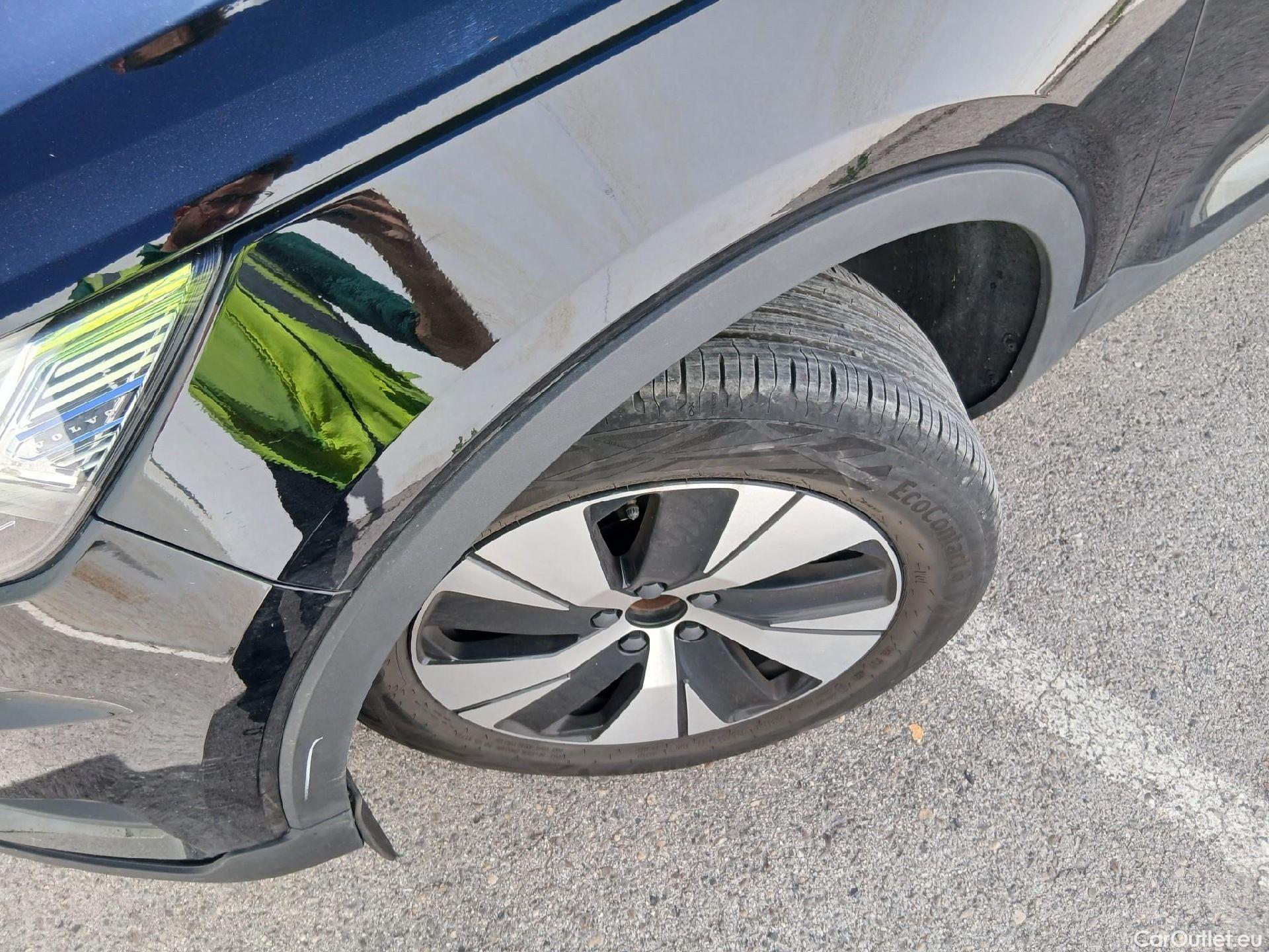  Volvo  XC 40 VOLVO XC40 / 2017 / 5P / todoterreno 1.5 T2 Momentum Pro #18