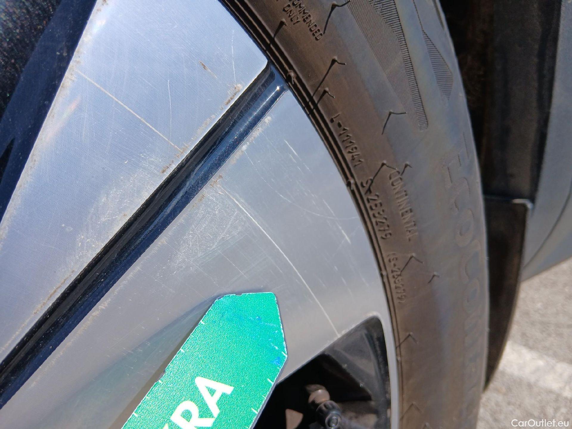  Volvo  XC 40 VOLVO XC40 / 2021 / 5P / todoterreno 2.0 B3 G Core Auto #15