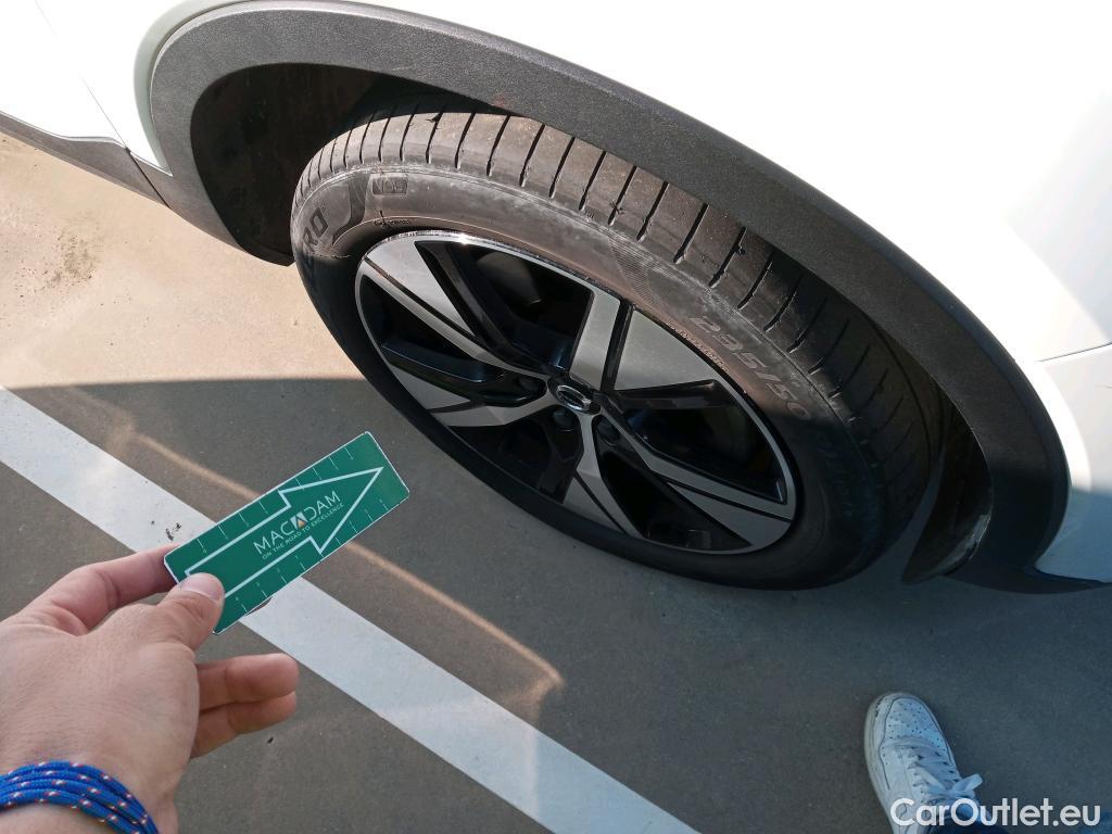  Volvo  XC 40 VOLVO XC40 / 2017 / 5P / todoterreno 1.5 T4 Twin Recharge R-Design Auto #4