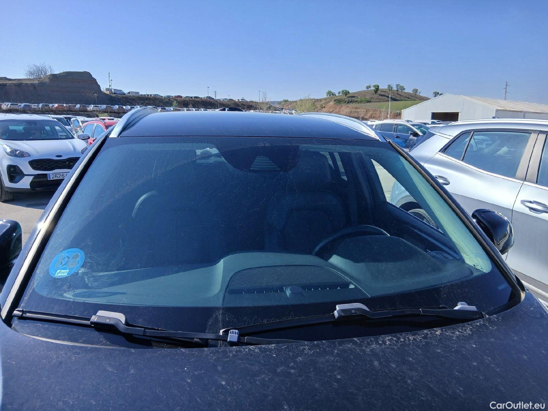  Volvo  XC 40 VOLVO XC40 / 2017 / 5P / todoterreno 1.5 T4 Twin Recharge Inscription Auto #3