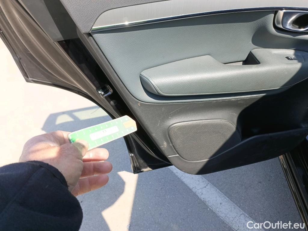  Volvo  XC90 VOLVO  / 2019 / 5P / todoterreno 2.0 B5 D AWD Momentum Auto #11