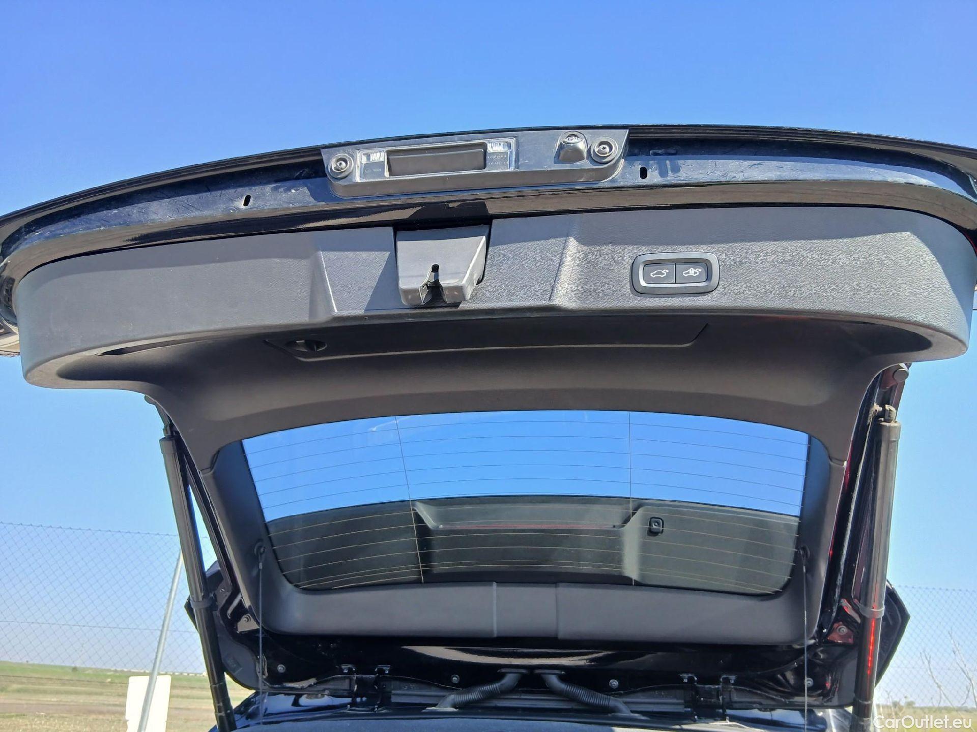  Volvo  XC 40 VOLVO XC40 / 2017 / 5P / todoterreno 1.5 T4 Twin Recharge Inscription Auto #21