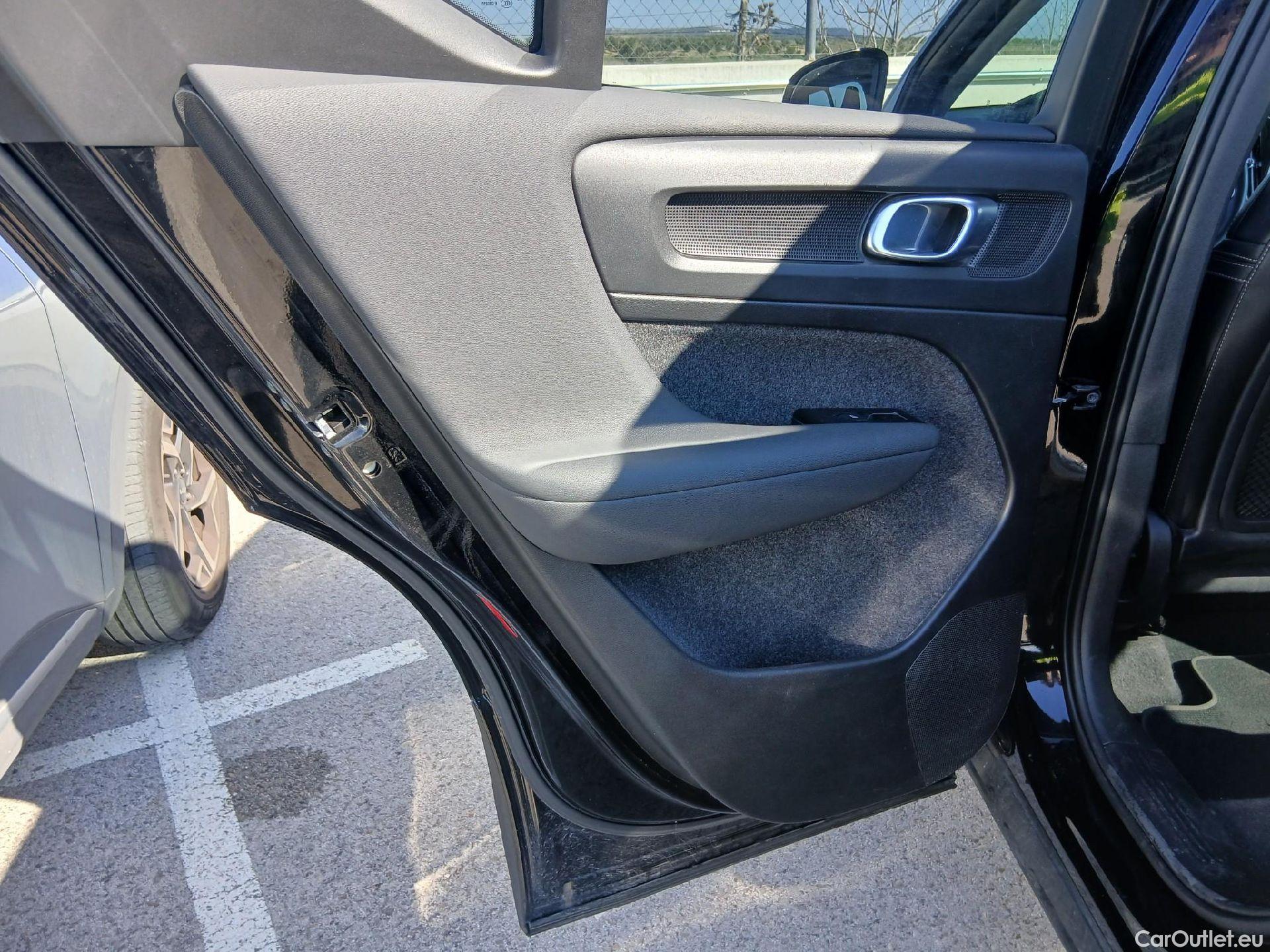  Volvo  XC 40 VOLVO XC40 / 2017 / 5P / todoterreno 1.5 T4 Twin Recharge Inscription Auto #17