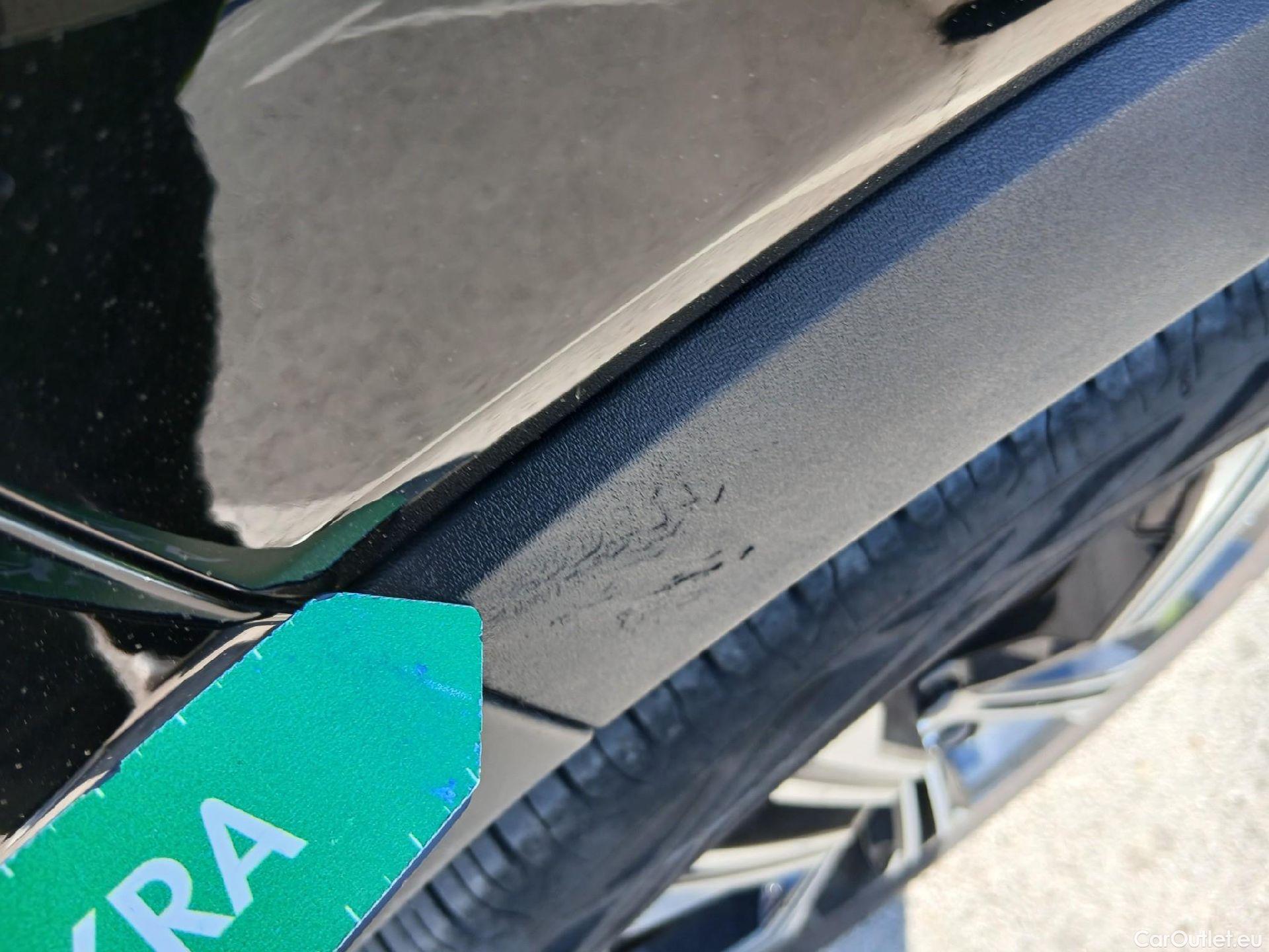  Volvo  XC 40 VOLVO XC40 / 2017 / 5P / todoterreno 1.5 T4 Twin Recharge Inscription Auto #24