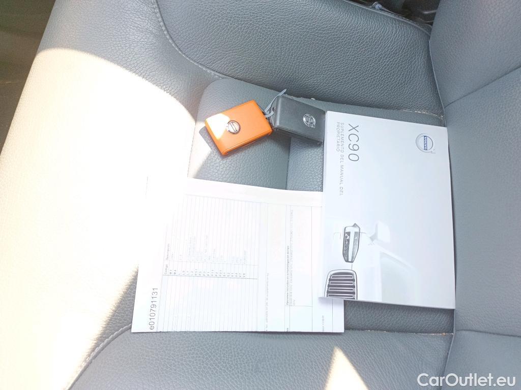  Volvo  XC90 VOLVO  / 2019 / 5P / todoterreno 2.0 B5 D AWD Momentum Auto #13