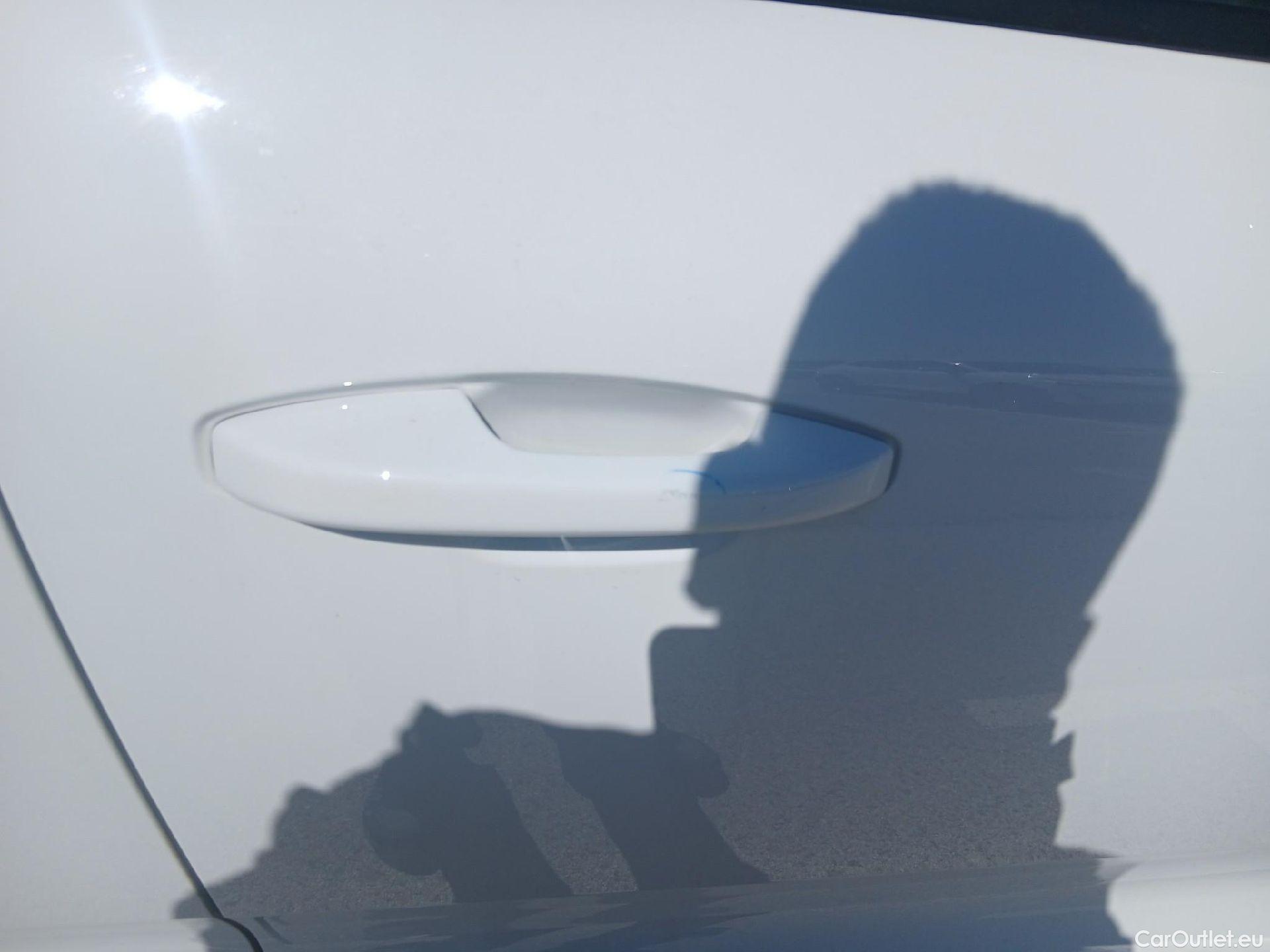  Volvo  XC 40 VOLVO XC40 / 2017 / 5P / todoterreno 1.5 T2 Momentum Core Auto #13