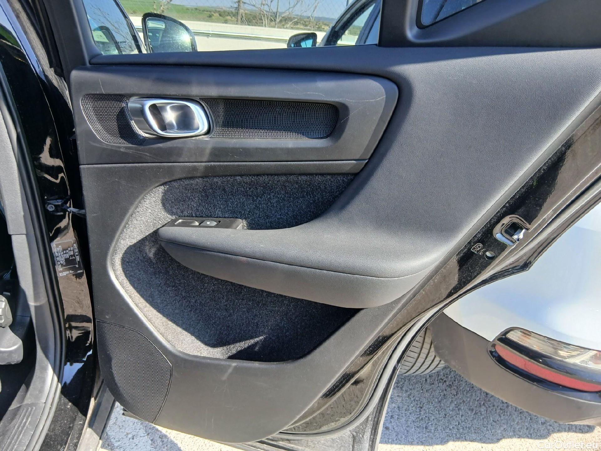  Volvo  XC 40 VOLVO XC40 / 2017 / 5P / todoterreno 1.5 T4 Twin Recharge Inscription Auto #32