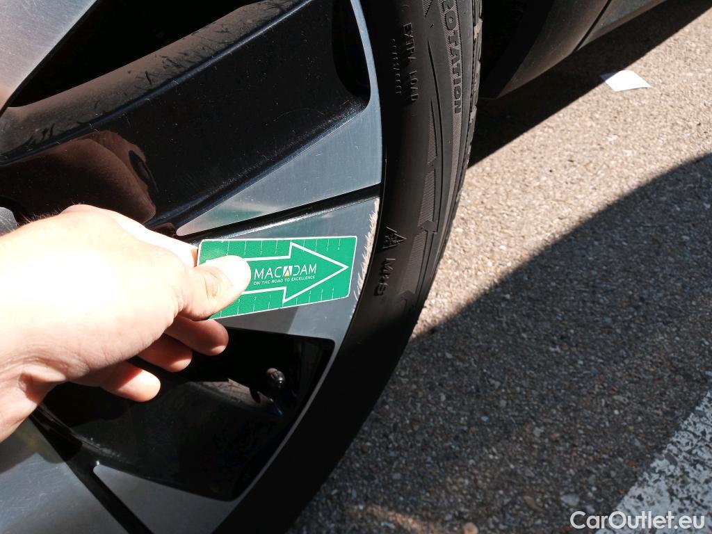  Volvo  XC 40 VOLVO XC40 / 2021 / 5P / todoterreno 1.5 T4 Recharge PHEV Core Auto #1