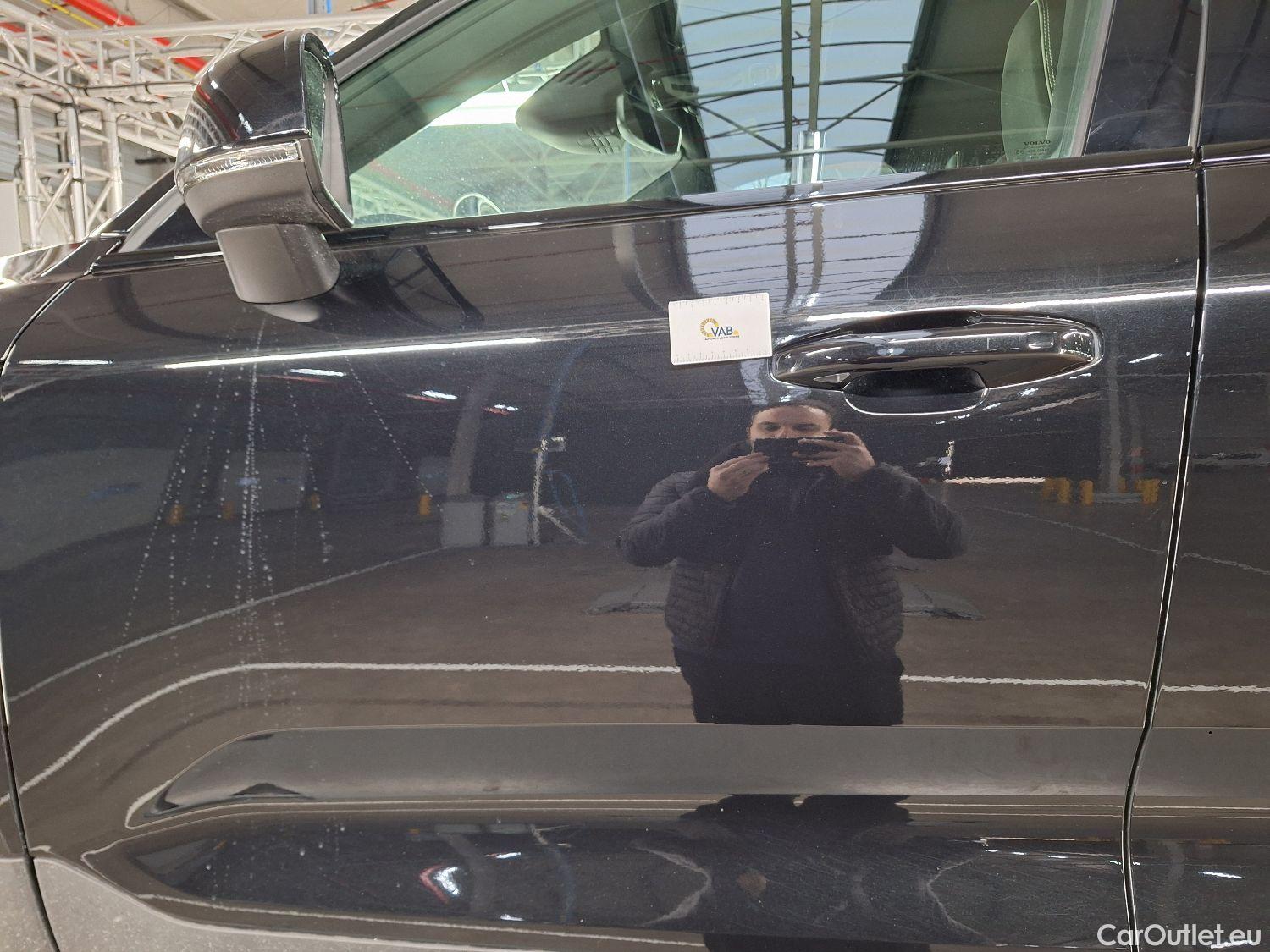  Volvo  XC 40 Volvo, XC40 '17 PHEV, Volvo XC40 T4 Recharge Geartronic R-Design 5d #23