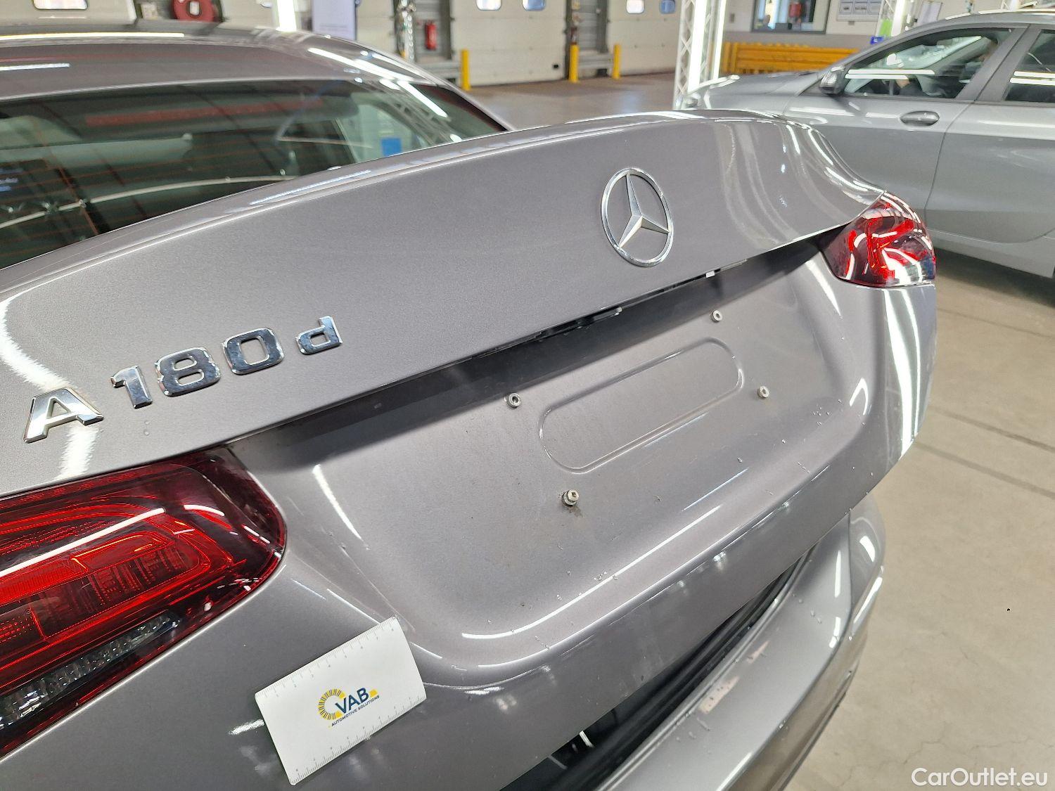  Mercedes  A-Klasse Mercedes, A-Class Berline '18, Mercedes-Benz  Limousine A 180d DCT Busine #34