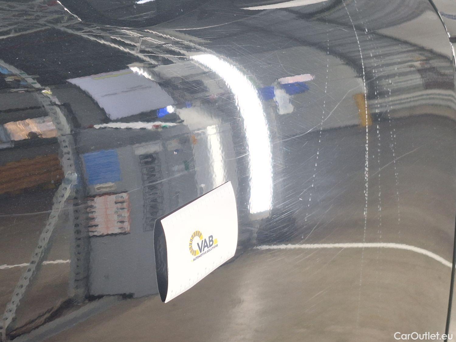  Volvo  XC 40 Volvo, XC40 '17 PHEV, Volvo XC40 T4 Recharge Geartronic R-Design 5d #12