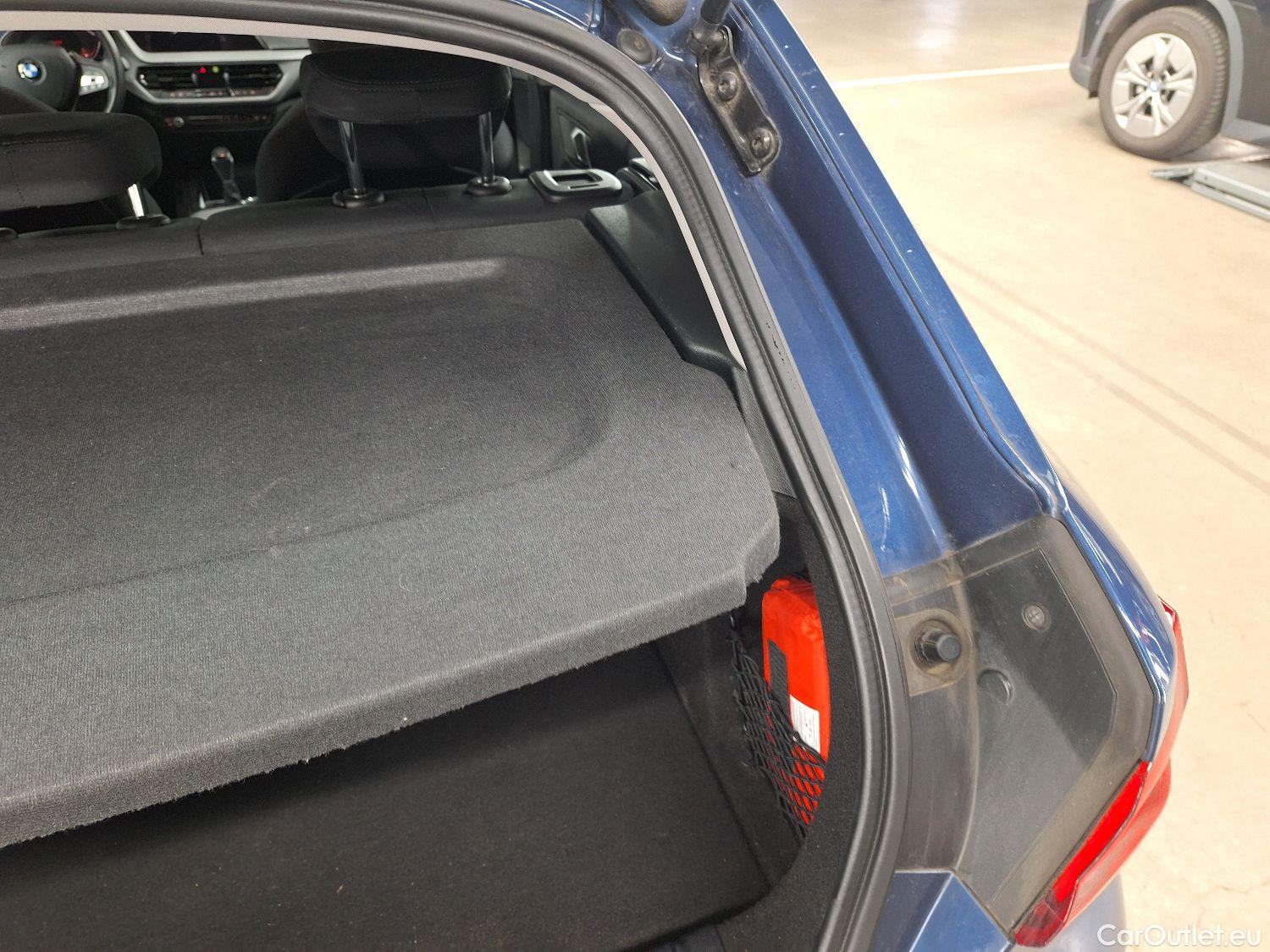  Bmw  Serie 1 BMW, 1-serie '19, BMW 1 Reeks Hatch 116d (85 kW) 5d #24