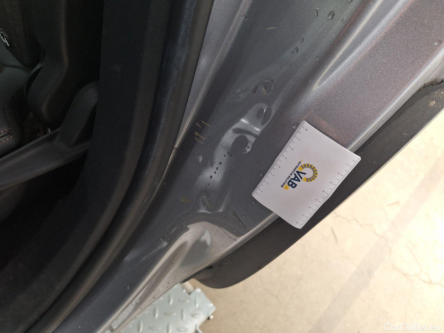  Peugeot  5008 Peugeot,  '16, Peugeot  1.5 BlueHDi 96kW S&S EAT8 GT Line 5d 7pl #50