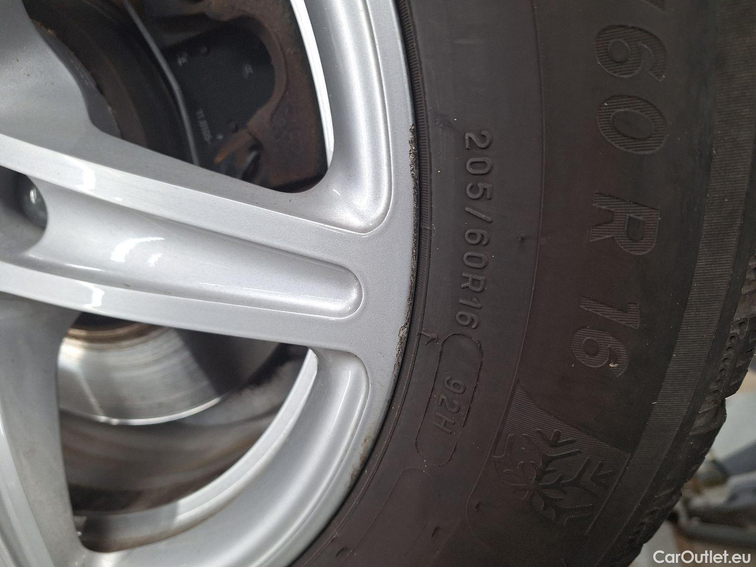  Audi  A4 Audi,  Berline FL'19, Audi  2.0 35 TFSi 110kW S tronic Attraction 4d #9