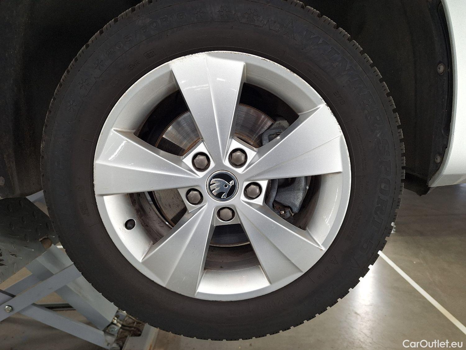  Skoda  Octavia Skoda,  Combi '20, Skoda  Combi 2.0 CRTDI 85kW Ambition 5d #5