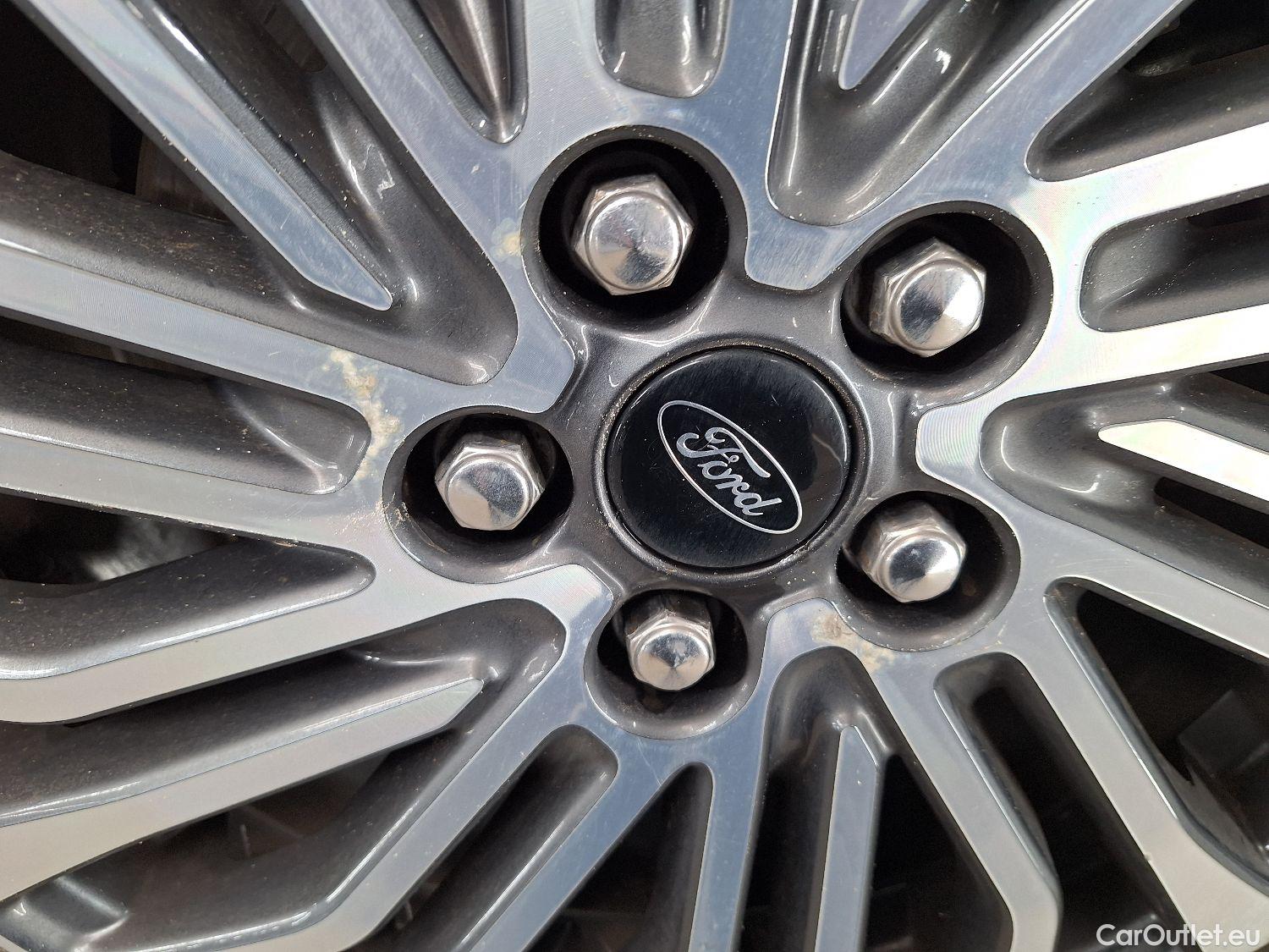  Ford  S-Max Ford,  '15, Ford  1.5i EcoBoost 121kW S/S Titanium 5d #9