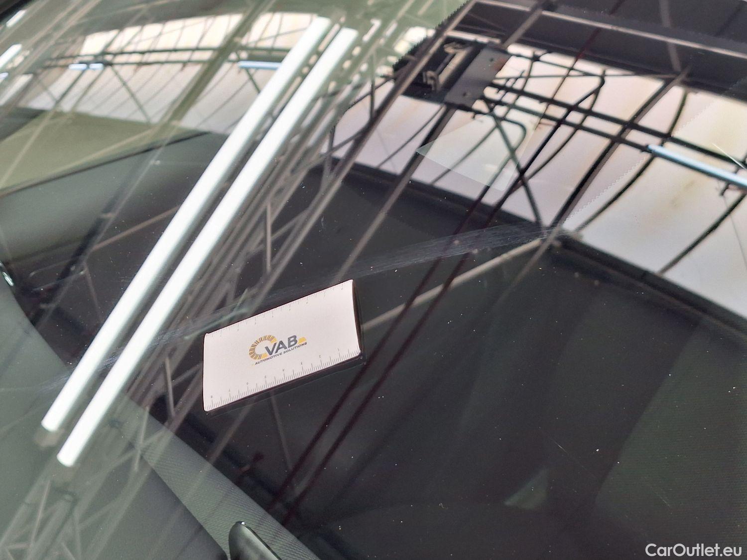  Mercedes  A-Klasse Mercedes, A-Class Berline '18, Mercedes-Benz  Limousine A 180d Business S #59