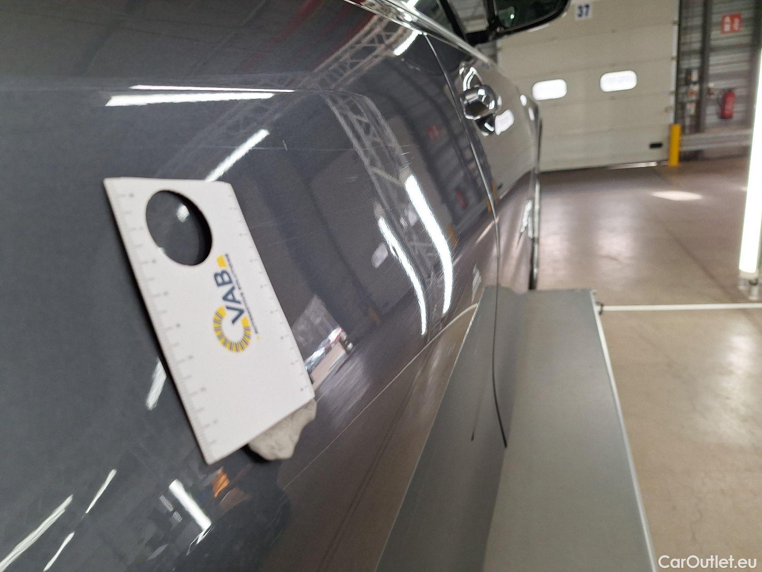  Bmw  Serie 3 BMW, 3-serie Touring '18, BMW 3 Reeks Touring 318dA (100 kW) 5d #57