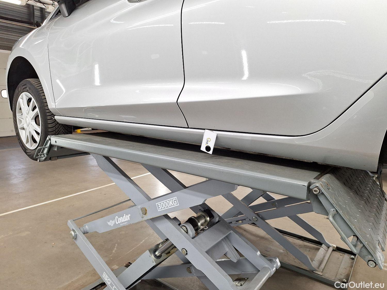  Ford  Fiesta Ford,  '17, Ford  1.1i 52kW Business Class 5d #10