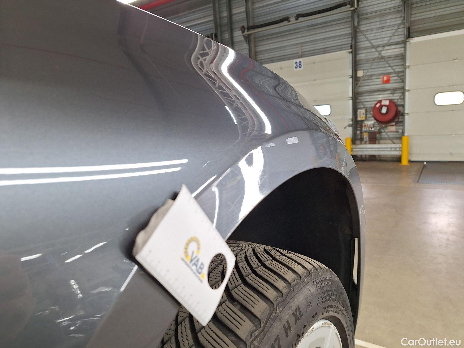  Bmw  Serie 3 BMW, 3-serie Touring '18, BMW 3 Reeks Touring 318dA (100 kW) 5d #52