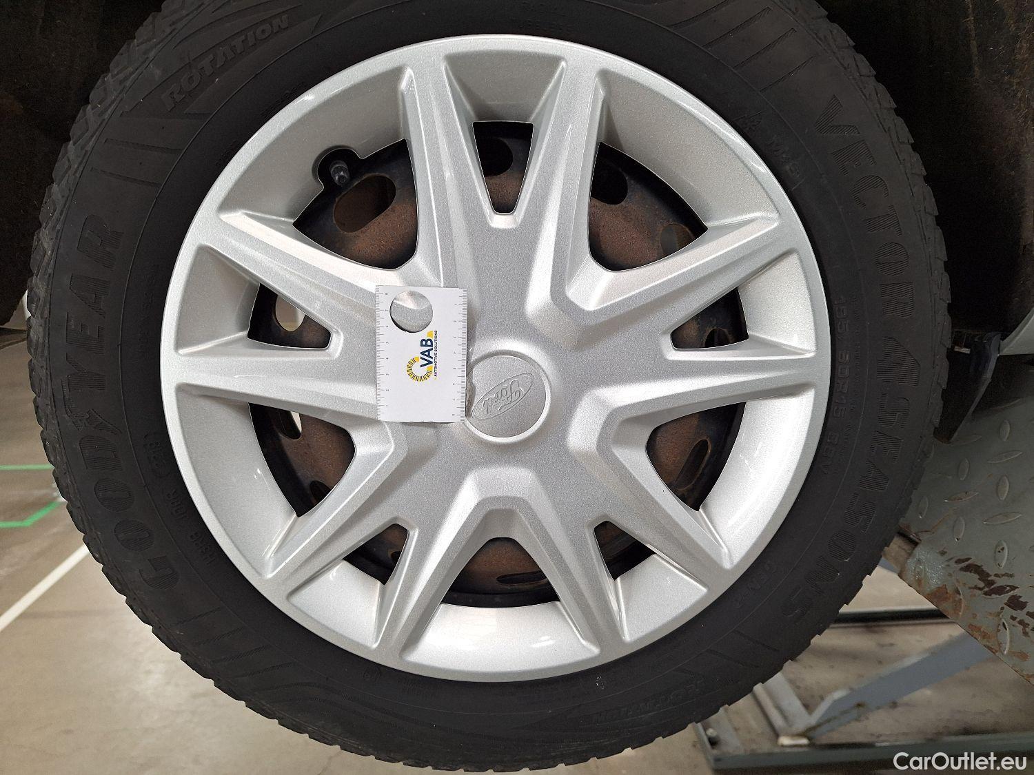  Ford  Fiesta Ford,  '17, Ford  1.1i 52kW Business Class 5d #6