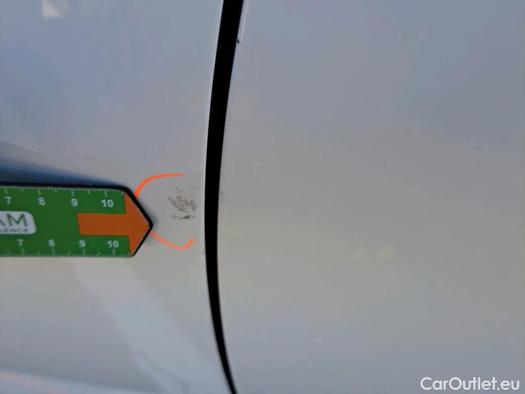  Skoda  KAMIQ SKODA  1.0 TSI 81kW (110CV) DSG Ambition #13