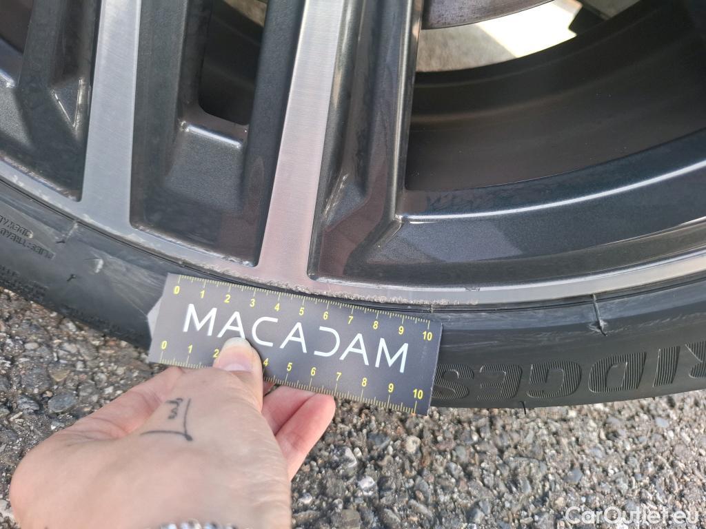  Bmw  Serie 1 BMW Série 1 / 2019 / 5P / Berline 116i DKG7 Business Design #9