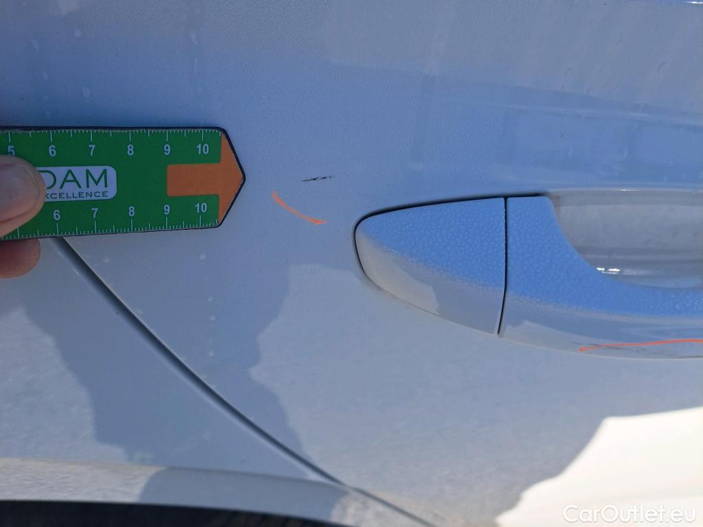  Skoda  KAMIQ SKODA  1.0 TSI 81kW (110CV) DSG Ambition #31