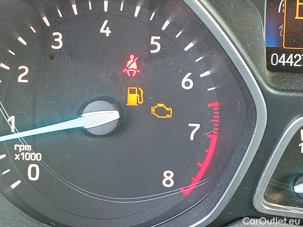  Ford  Kuga FORD  / 2016 / 5P / todoterreno 1.5 EcoBoost 88kW 4x2 Trend+ (CX) #34