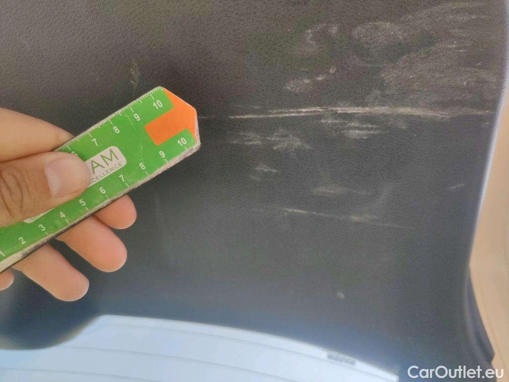  Nissan  Micra NISSAN  / 2017 / 5P / berlina con portón IG-T 68 kW (92 CV) E6D-F Acenta #11