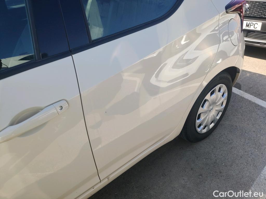  Nissan  Micra NISSAN  / 2017 / 5P / berlina con portón IG-T 68 kW (92 CV) E6D-F Acenta #16