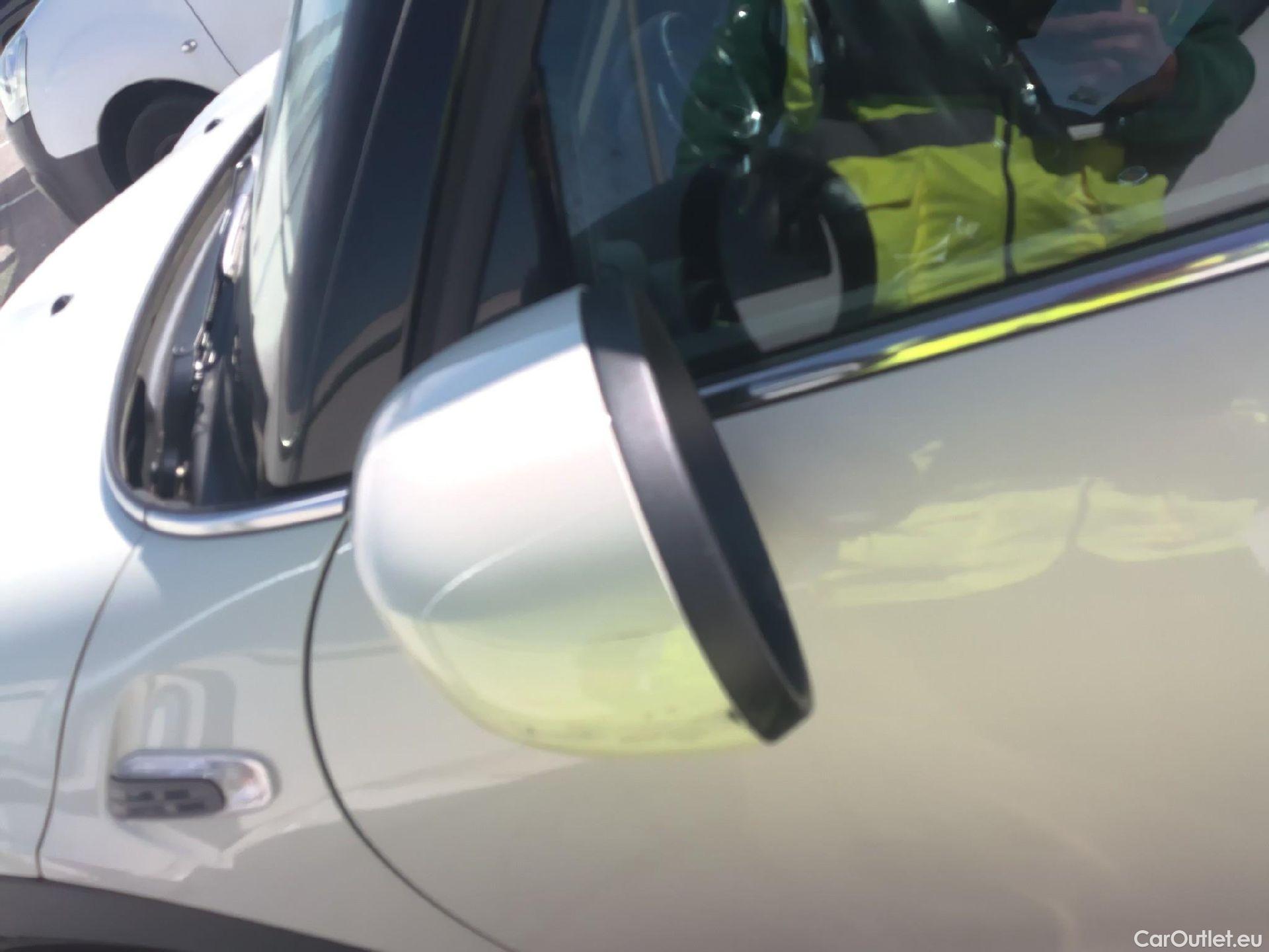  Mini  Cooper MINI MINI / 2014 / 5P / berlina con portón ONE 5 PUERTAS (CX) #12