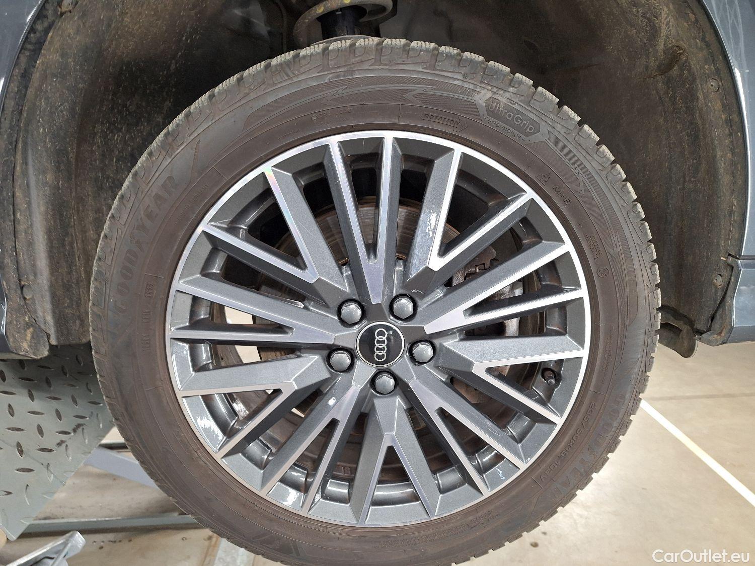  Audi  Q3 Audi,  SB '19 PHEV, Audi  Sportback 45 TFSI e S tronic 5d #1