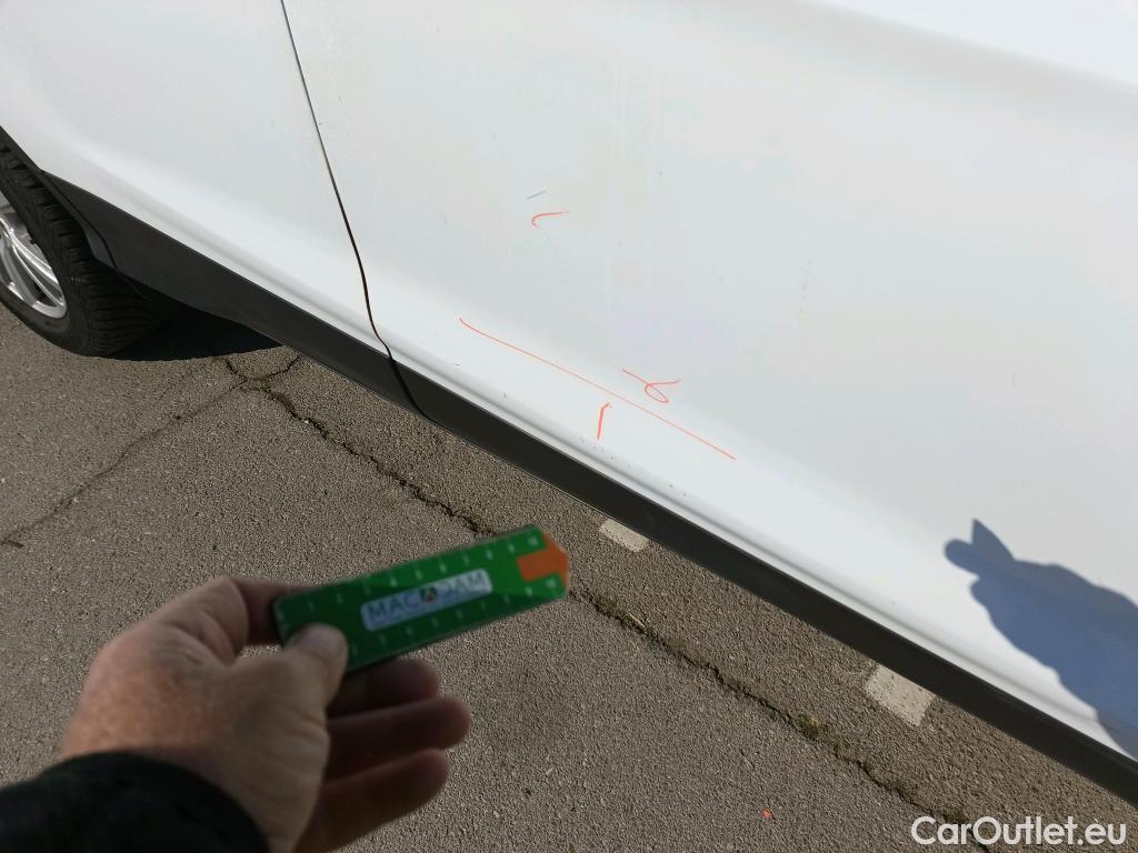  Ford  Kuga FORD  / 2016 / 5P / todoterreno 1.5 EcoBoost 88kW 4x2 Trend+ (CX) #9