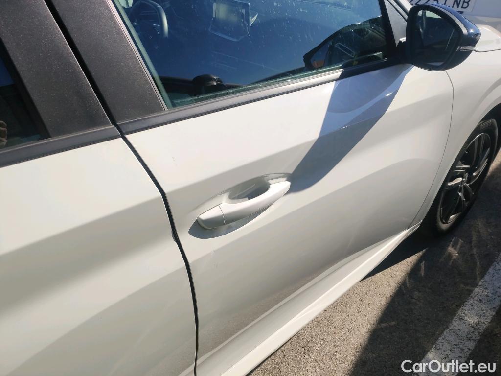  Peugeot  208 PEUGEOT  / 2019 / 5P / berlina con portón BlueHDi 73kW (100CV) Active Pack (AC) #7