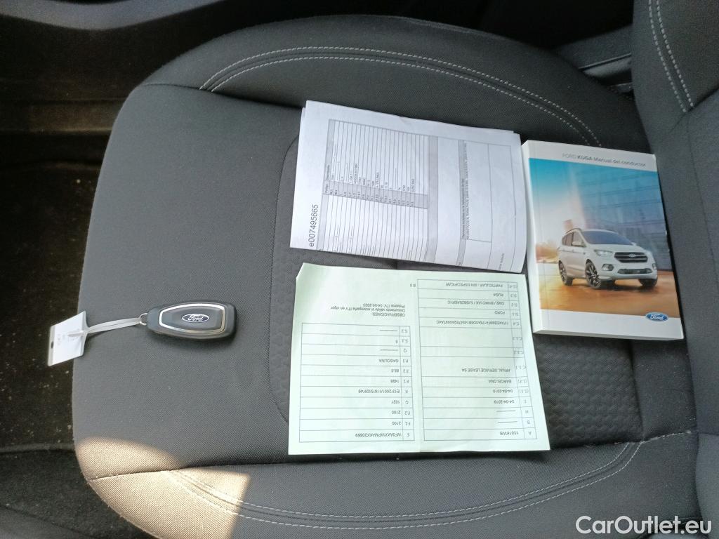  Ford  Kuga FORD  / 2016 / 5P / todoterreno 1.5 EcoBoost 88kW 4x2 Trend+ (CX) #1