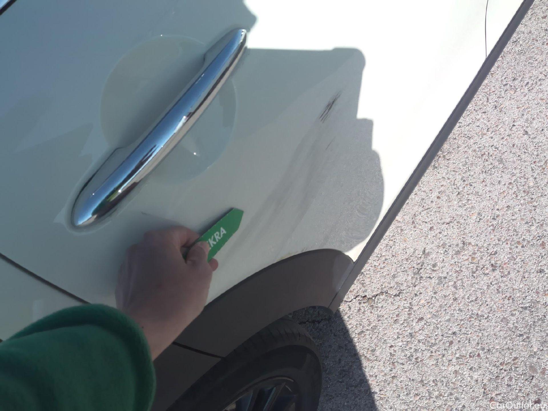  Mini  Cooper MINI MINI / 2014 / 5P / berlina con portón ONE 5 PUERTAS (CX) #19