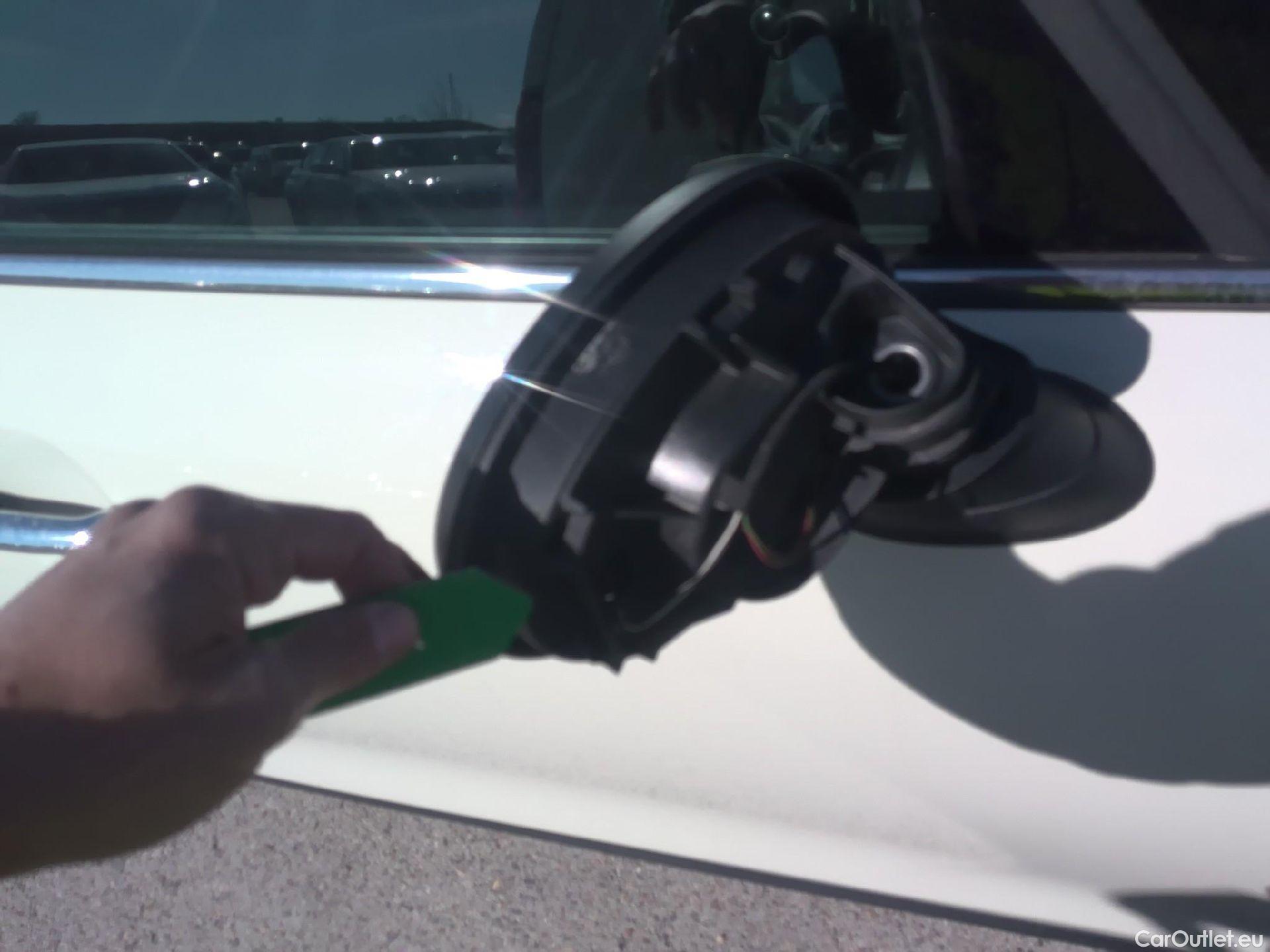  Mini  Cooper MINI MINI / 2014 / 5P / berlina con portón ONE 5 PUERTAS (CX) #25