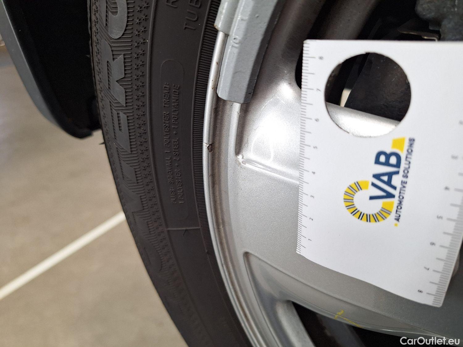  Mini  Cooper MINI, Mini 5d '14, Mini 5 door One 5d #15