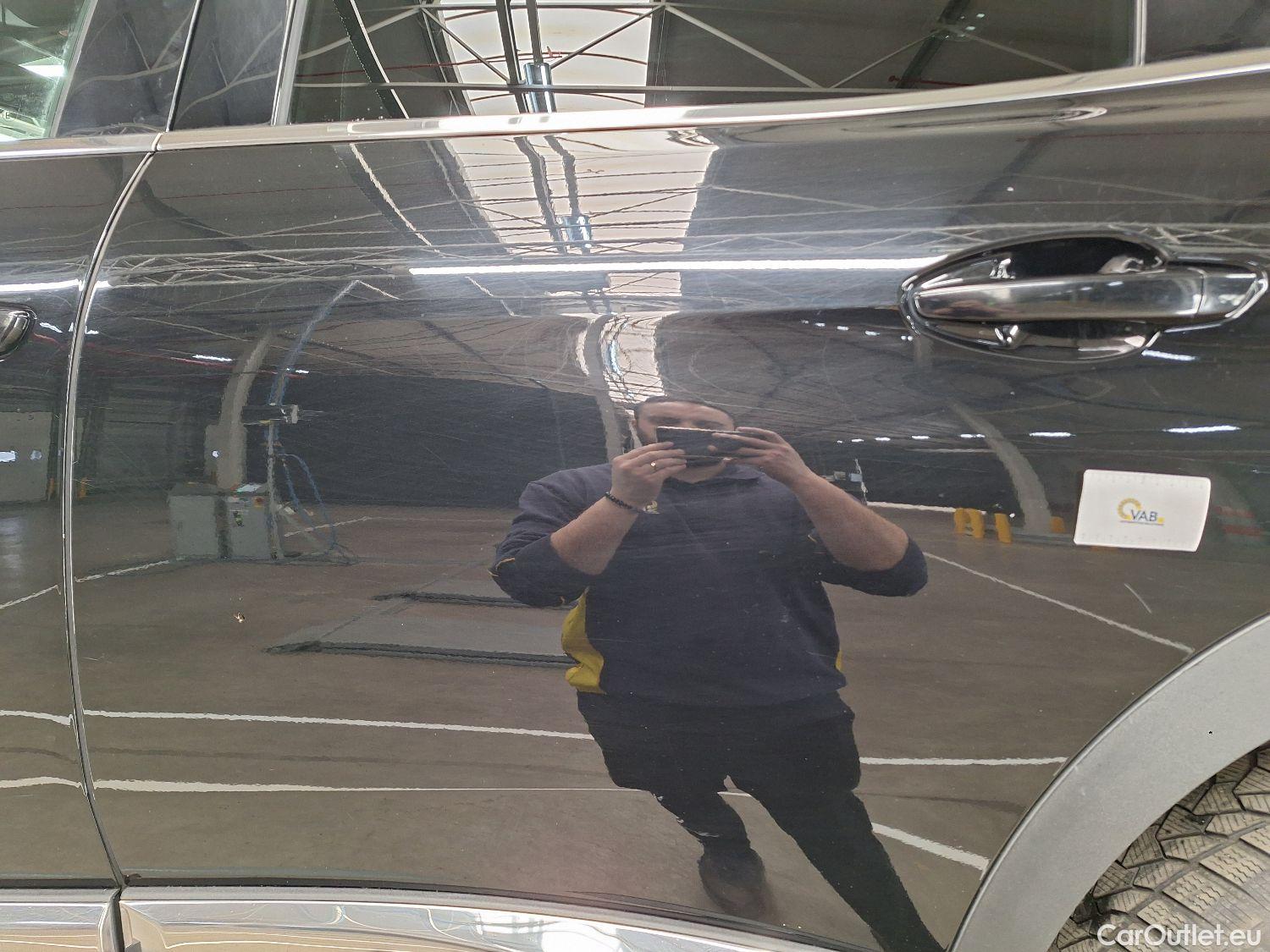  Peugeot  3008 Peugeot,  '16, Peugeot  1.5 BlueHDi 96kW S&S EAT8 GT Line 5d #29