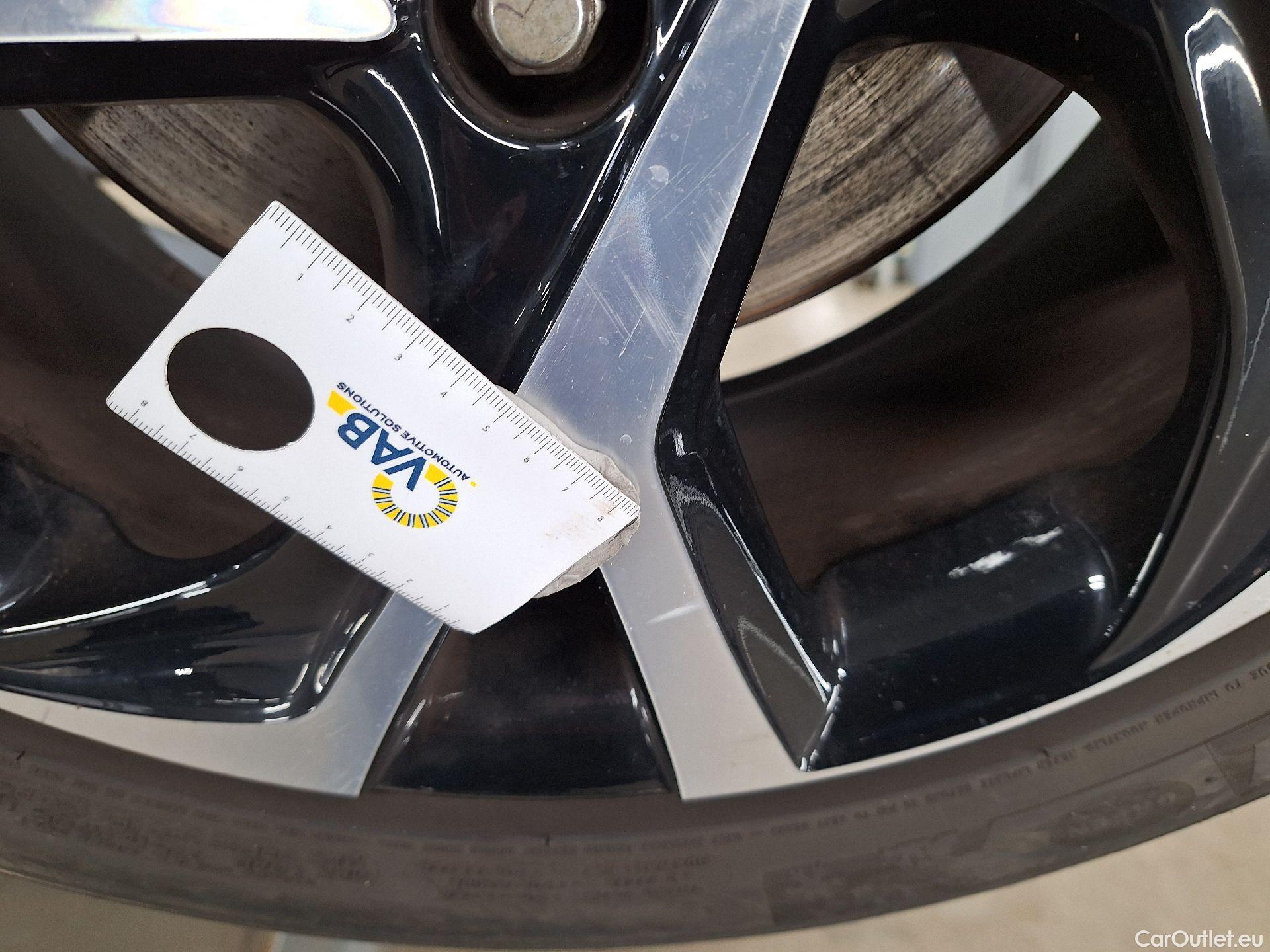  Toyota  C-HR Toyota,  '16, Toyota  1.8 VVT i-Hybrid C-Lub Bi-Tone E-CVT 5 #8