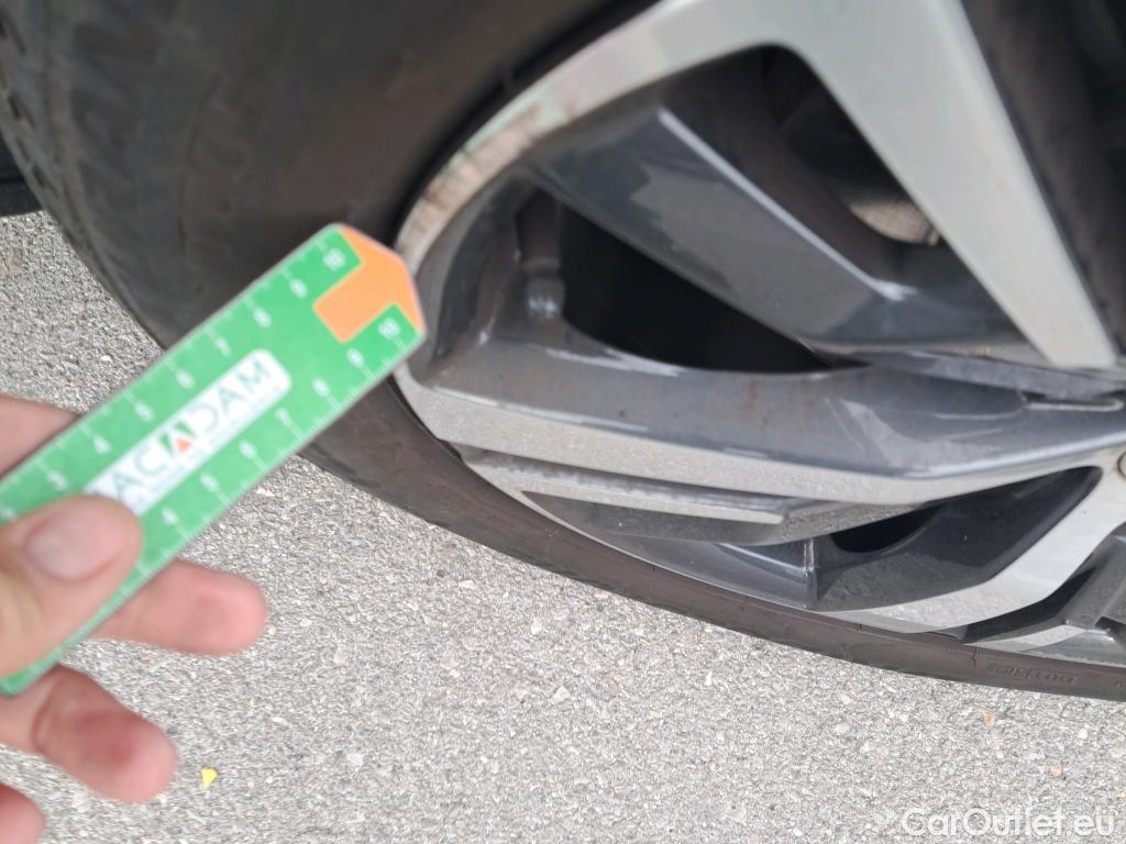  Peugeot  5008 PEUGEOT  / 2020 / 5P / todoterreno 1.5 BlueHDi 96kW (130CV) S&S Allure EAT8 #6