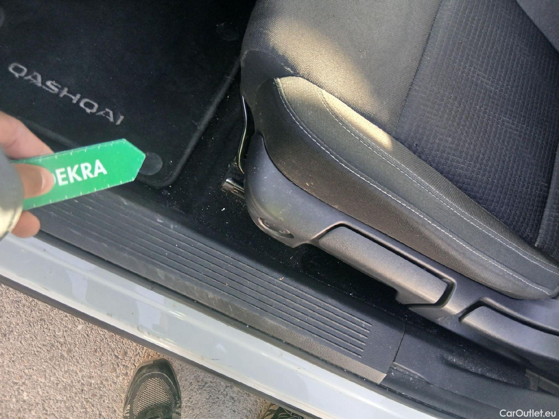  Nissan  Qashqai NISSAN  / 2021 / 5P / todoterreno DIG-T 116kW Xtronic N-Connecta #5