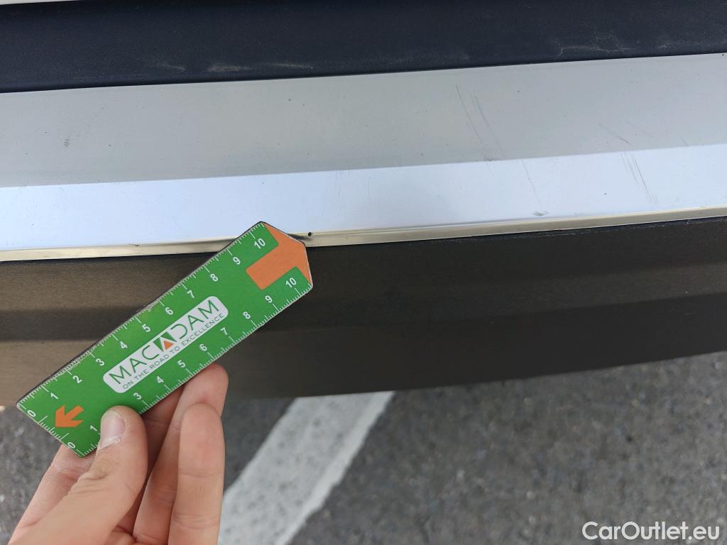  Peugeot  2008 PEUGEOT  / 2019 / 5P / todoterreno Allure BlueHDI 81kW (110CV) #39